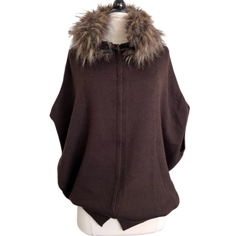 Silvian Heach Removable Faux Fur Collar Full Zipper Cape Sweater. Size S